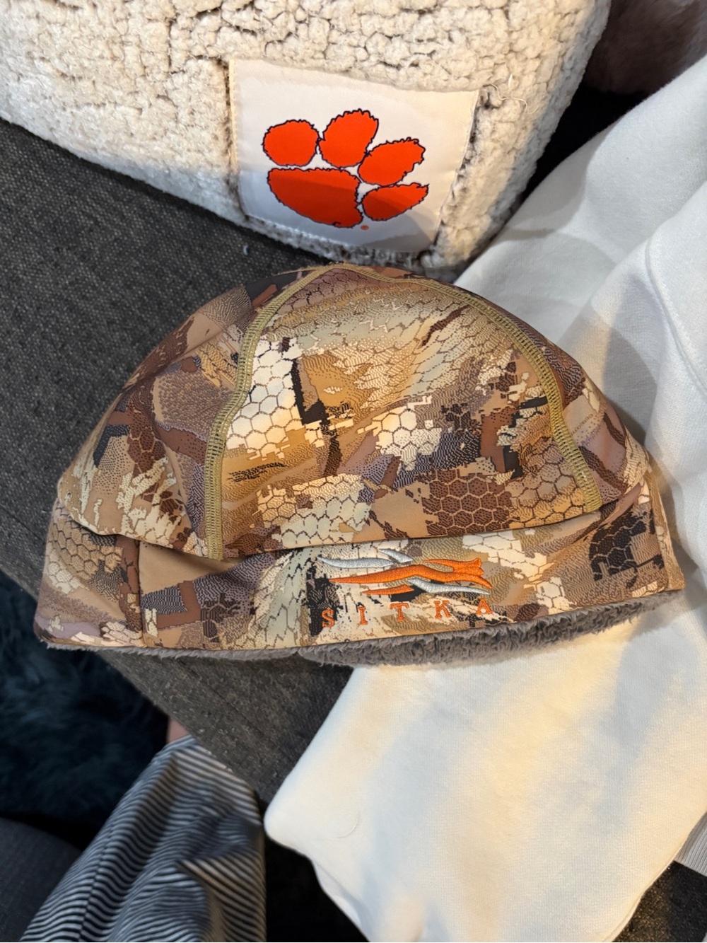 Sitka toboggan like new print no longer sold